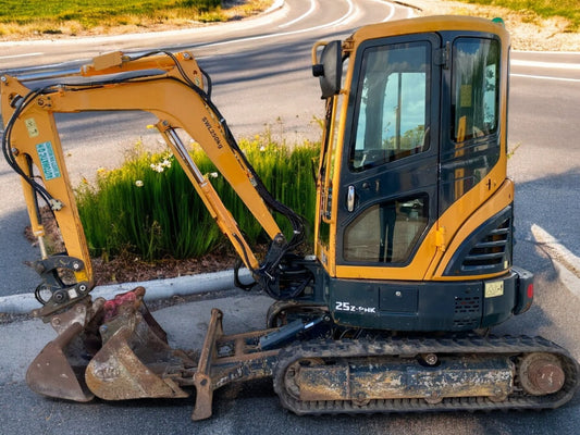 2016 HYUNDAI R25Z-9AK 2.7 TONNE EXCAVATOR