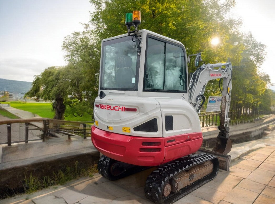 2018 TAKEUCHI TB230 2.8 TONNE EXCAVATOR