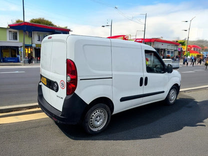 2014/64 VAUXHALL COMBO 1.3 CDTI VAN EX-LEASING COMPANY