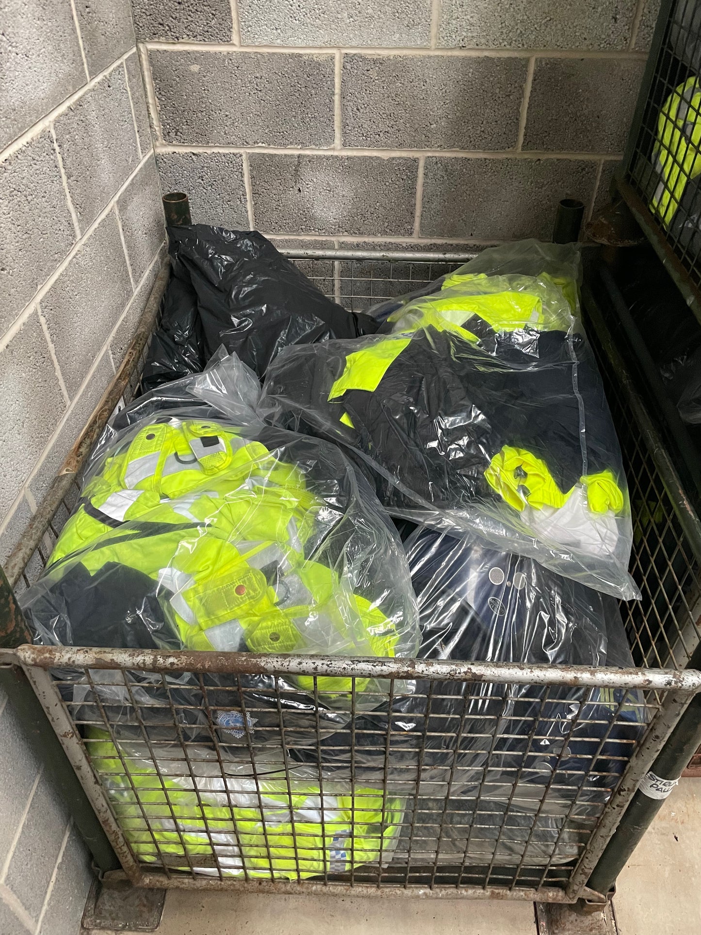 10 X BIN BAGS FULL OF EX POLICE UNIFORM - RRP CIRCA £2750.00 - NO VAT ON HAMMER