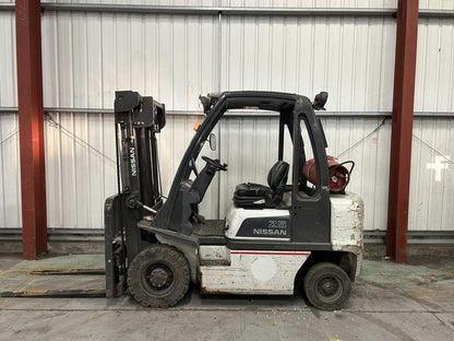 2013 NISSAN UD2A25LQ LPG FORKLIFT