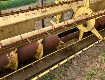 NEW HOLLAND 8040 HEADER