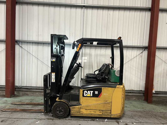 **(INCLUDES CHARGER)** 2012 CAT EP18PNT ELECTRIC 3-WHEEL FORKLIFT – 1,800KG CAPACITY, 4,750MM LIFT