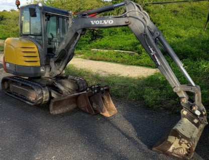 VOLVO EC27C 2.8T MINI EXCAVATOR