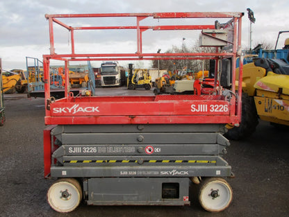 2012 SKYJACK SJ3226 SCISSOR LIFT