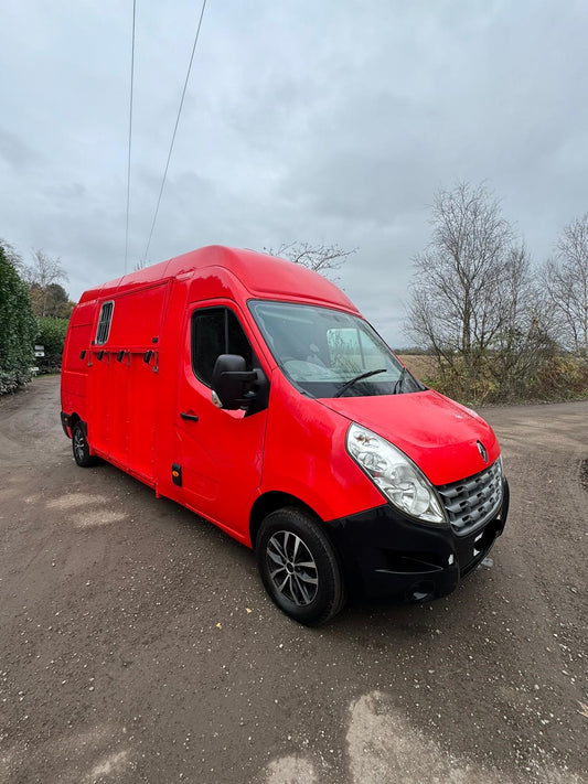 2012 RENAULT MASTER HORSEBOX 3.5-TON CAPACITY >>--NO VAT ON HAMMER--<<