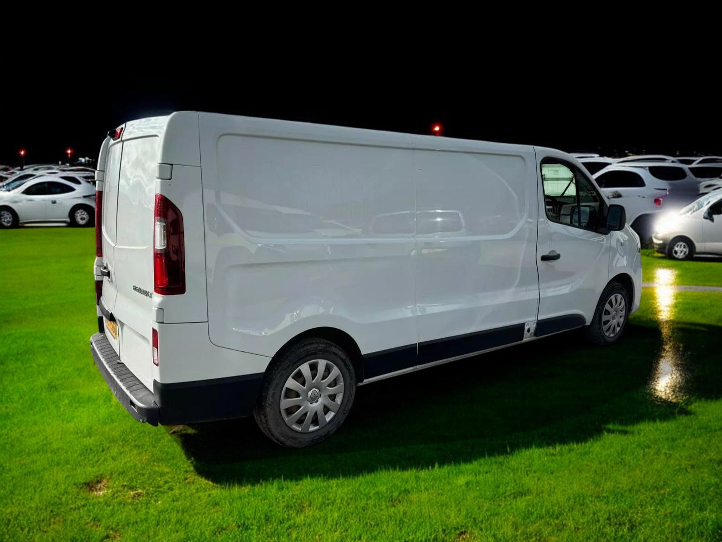 2017 RENAULT TRAFIC LWB BUSINESS EDITION EURO 6