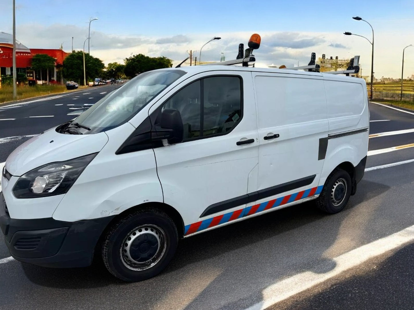 2016 FORD TRANSIT CUSTOM SWB L1 2.2 TDCI 125PS A/C NAV, RACKED OUT