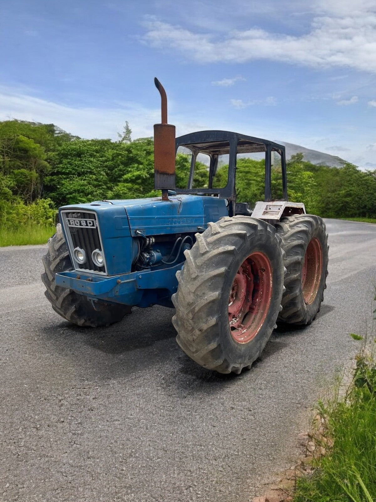 COUNTY 1164 TRACTOR