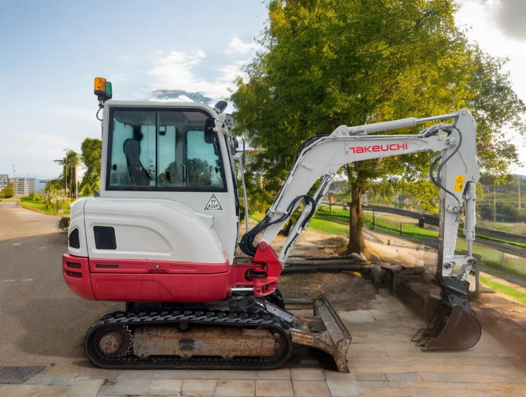 2018 TAKEUCHI TB230 2.8 TONNE EXCAVATOR