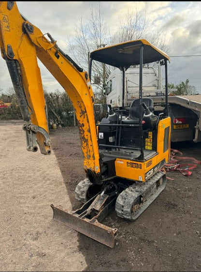 JCB 15C-1 MINI DIGGER