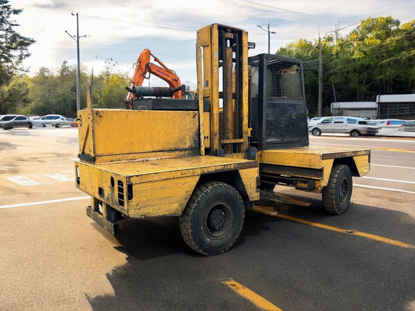 1994 BOSS 556 SIDE LOADER FORKLIFT