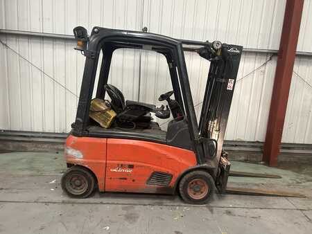 2011 LINDE E16P-01 ELECTRIC FORKLIFT - 4 WHEELS **(INCLUDES CHARGER)**