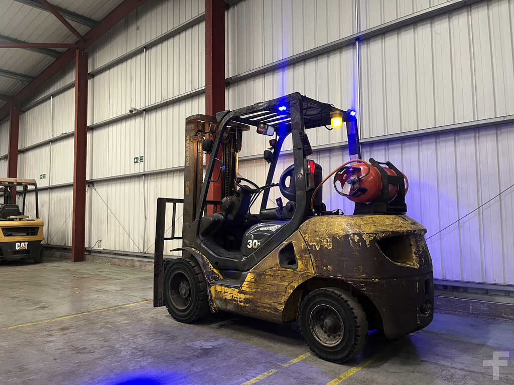 KOMATSU FG30T-17 LPG FORKLIFT - YEAR 2015