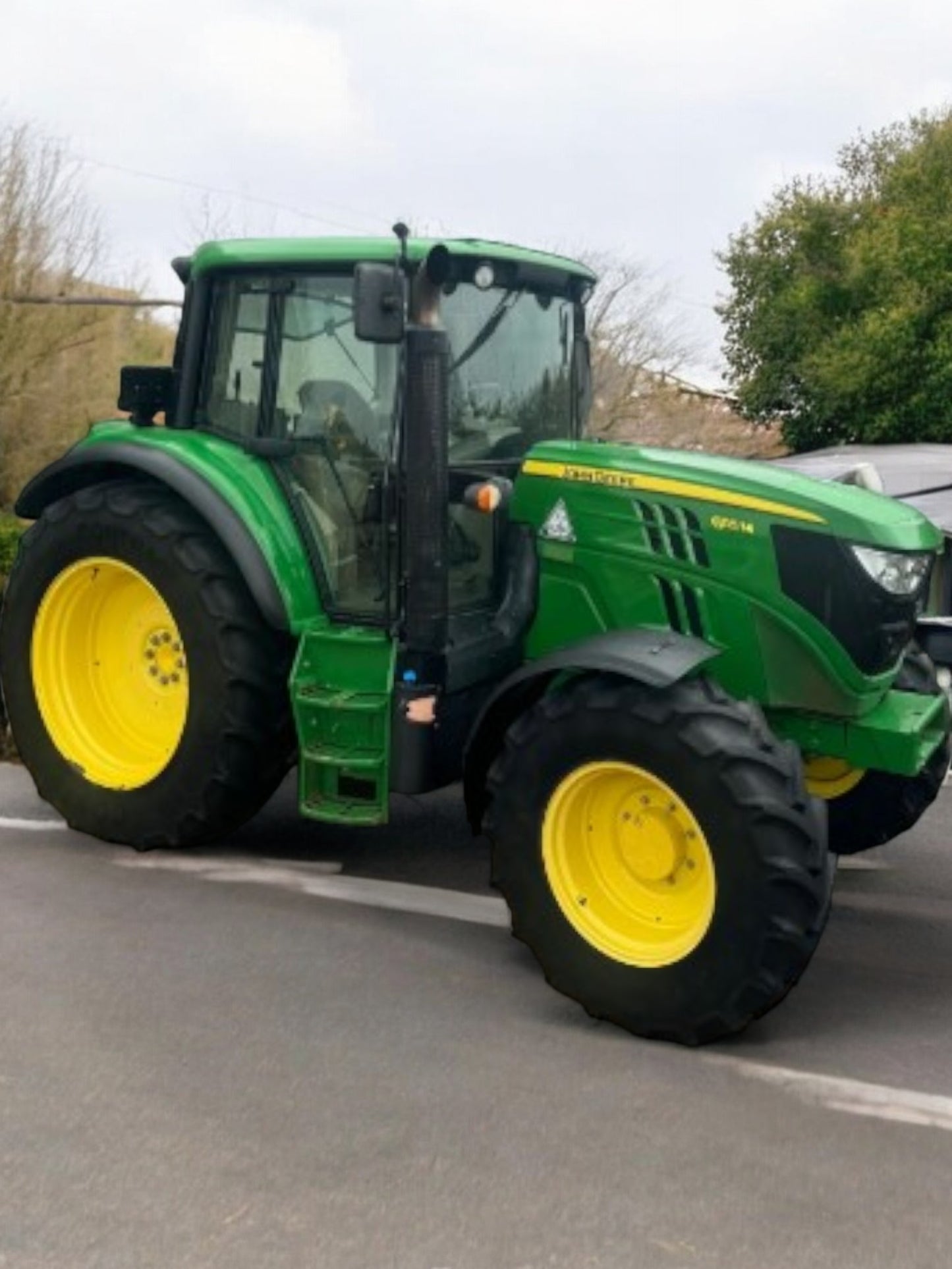 JOHN DEERE 6115M TRACTOR (2014)