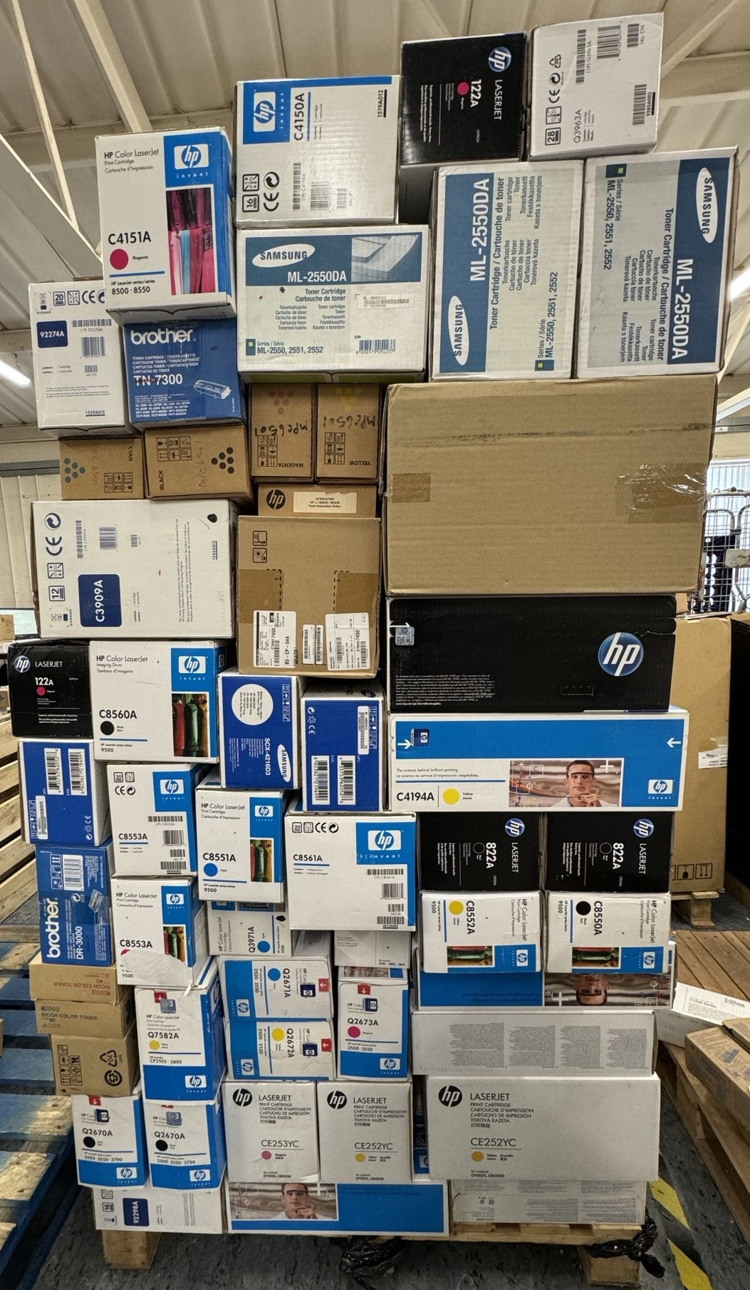 LARGE PALLET OF GENUINE OEM TONER CARTRIDGES - HP BROTHER SAMSUNG RICOH