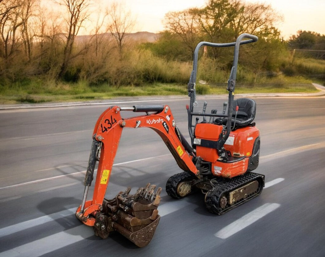 2020 KUBOTA K008-3 MICRO EXCAVATOR HOURS: 1,557