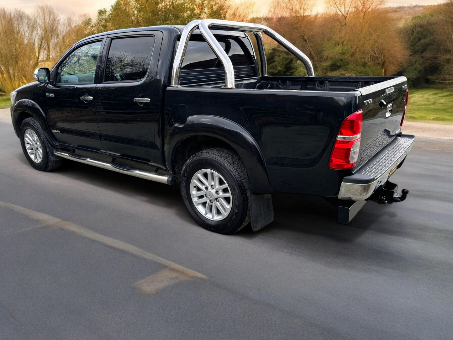 2015 TOYOTA HILUX INVINCIBLE 3.0 D-4D 4X4 PICKUP TRUCK