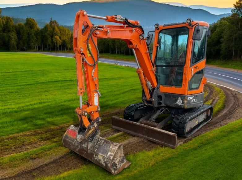 2017 DOOSAN DX27Z 2.7 TONNE EXCAVATOR