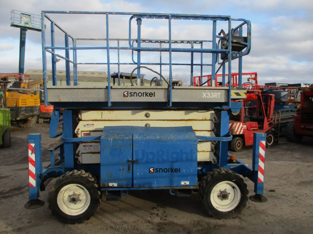 2007 UPRIGHT X33RT SCISSOR LIFT ACCESS PLATFORM