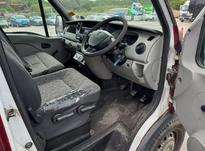 2007 RENAULT MASTER LWB MINIBUS (SPARES OR REPAIRS)