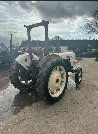 DAVID BROWN 990 TRACTOR