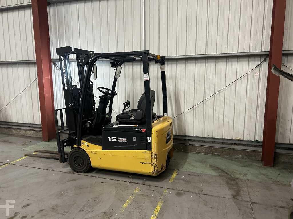 **(INCLUDES CHARGER)** DAEWOO B15T-5 ELECTRIC 3-WHEEL FORKLIFT (2007)