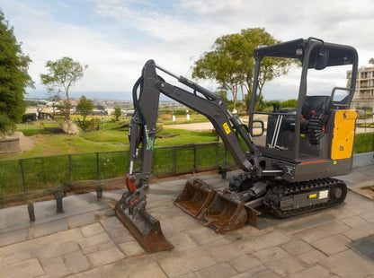 2022 VOLVO EC15E 1.5 TONNE EXCAVATOR