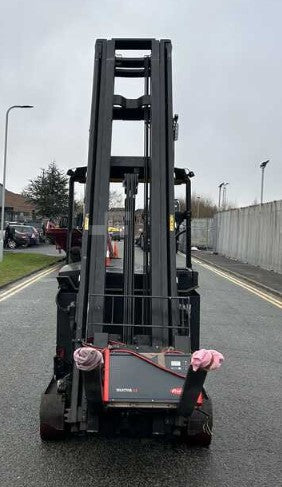 **(INCLUDES CHARGER)** 2019 CAT NR16N2H ELECTRIC REACH TRUCK