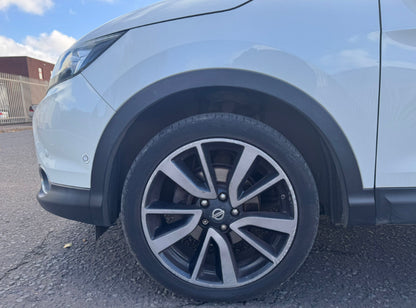 2014 NISSAN QASHQAI TEKNA 1.6 DCI - WHITE SUV >>--NO VAT ON HAMMER--<<