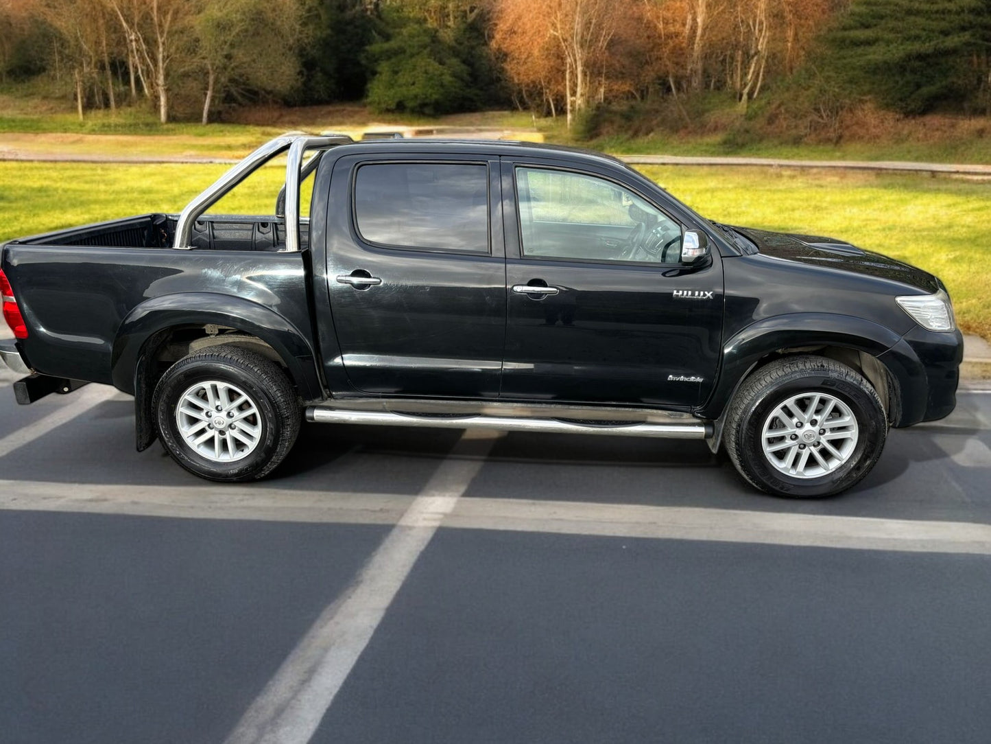 2015 TOYOTA HILUX INVINCIBLE 3.0 D-4D 4X4 PICKUP TRUCK