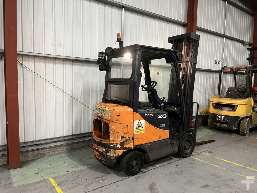 DOOSAN D20SC-5 DIESEL FORKLIFT - 2012 MODEL