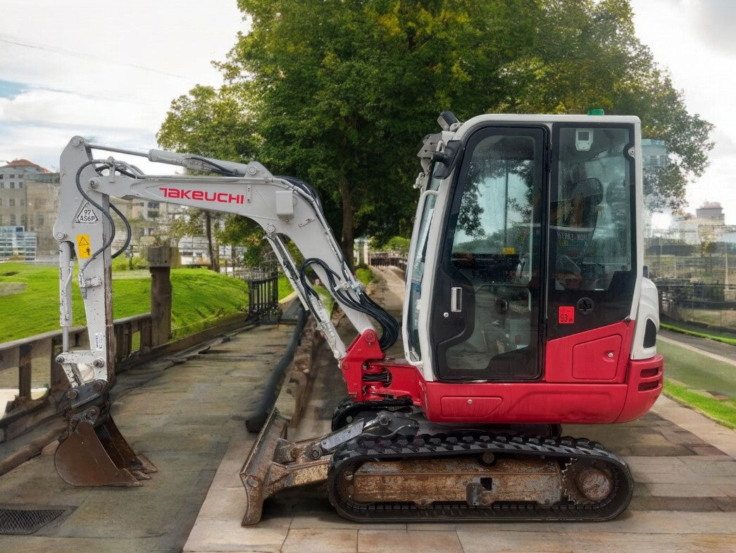 2018 TAKEUCHI TB230 2.8 TONNE EXCAVATOR