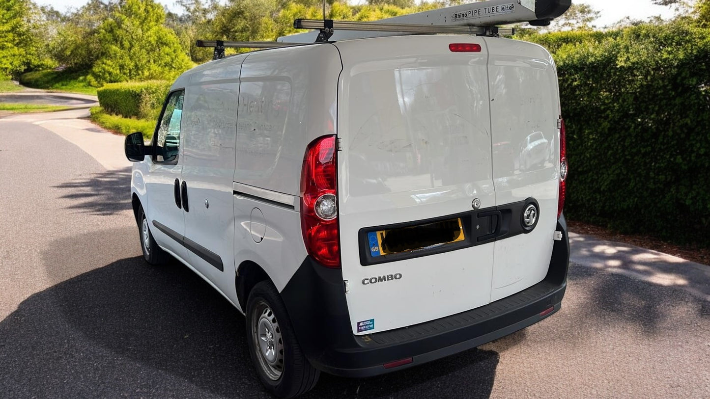 2018 VAUXHALL COMBO 2000 CDTI PANEL VAN (18 PLATE)