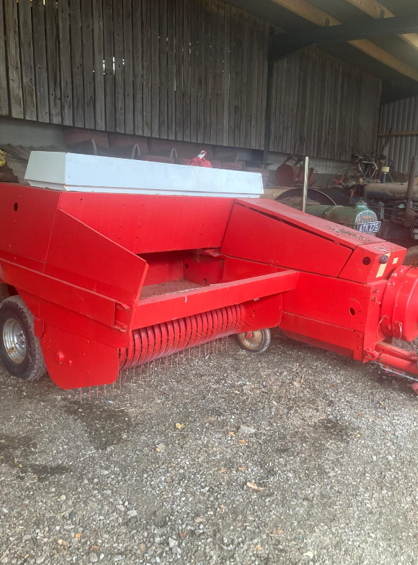 WELGER AP630 BALER