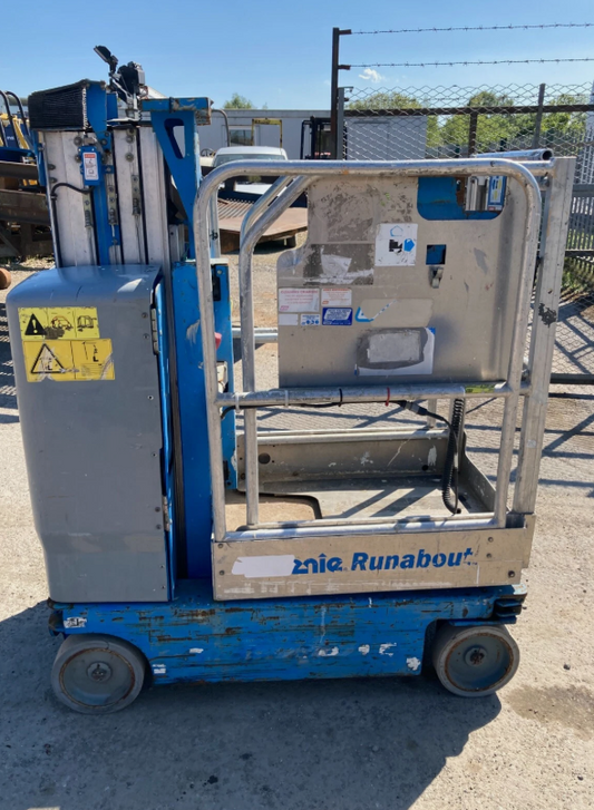 2010 GENIE GR 15 SCISSOR LIFT ACCESS PLATFORM