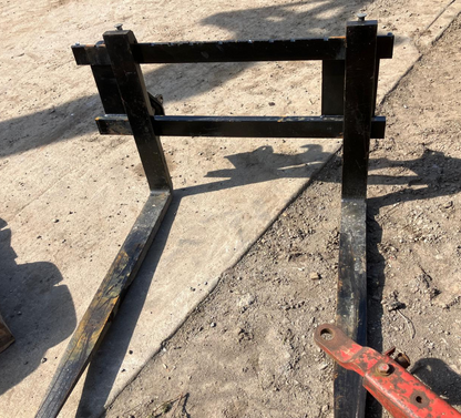 NEW PALLET FORKS ON EURO 8 BRACKETS