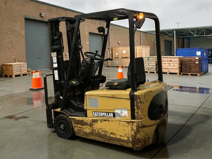 **(INCLUDES CHARGER)** 2003 CAT LIFT TRUCKS EP16KT CAPACITY: 1,600 KG