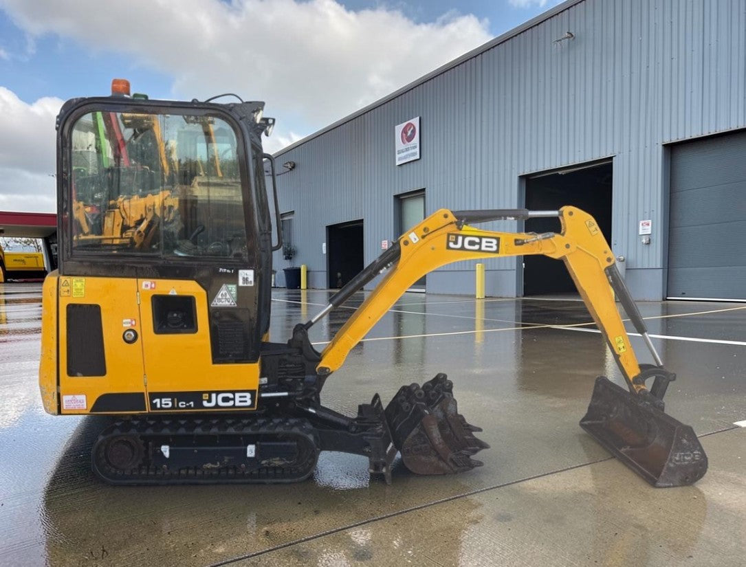 2021 JCB 15C-1 1.5T MINI EXCAVATOR / DIGGER