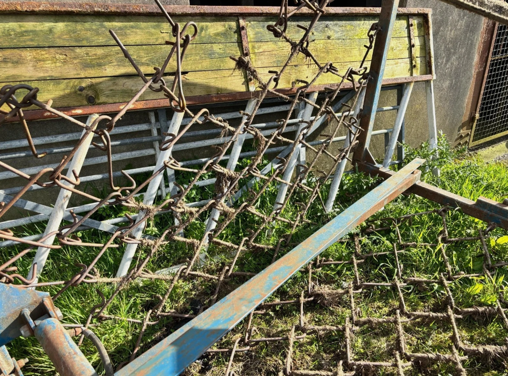HYDRAULIC FOLDING CHAIN HARROWS – 3 POINT LINKAGE
