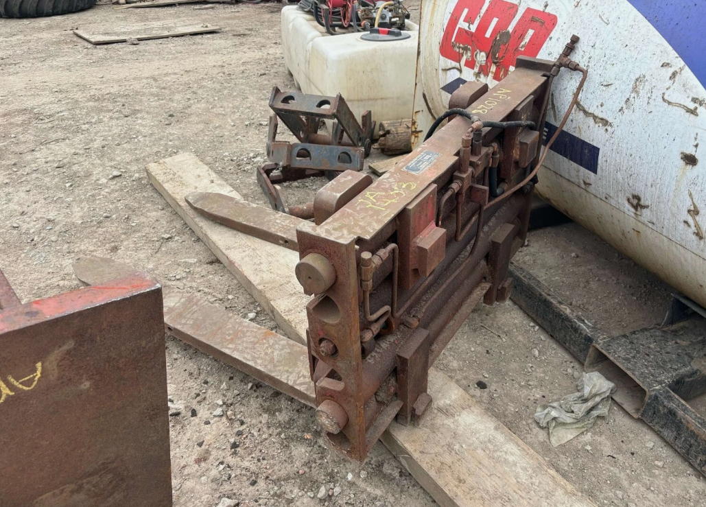 EXPANDING PALLET FORKS – SUITABLE FOR TELEHANDLER, FORKLIFT, OR LOADER