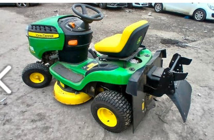 JOHN DEERE X135R - LAWNMOWER TRACTOR >>--NO VAT ON HAMMER--<<