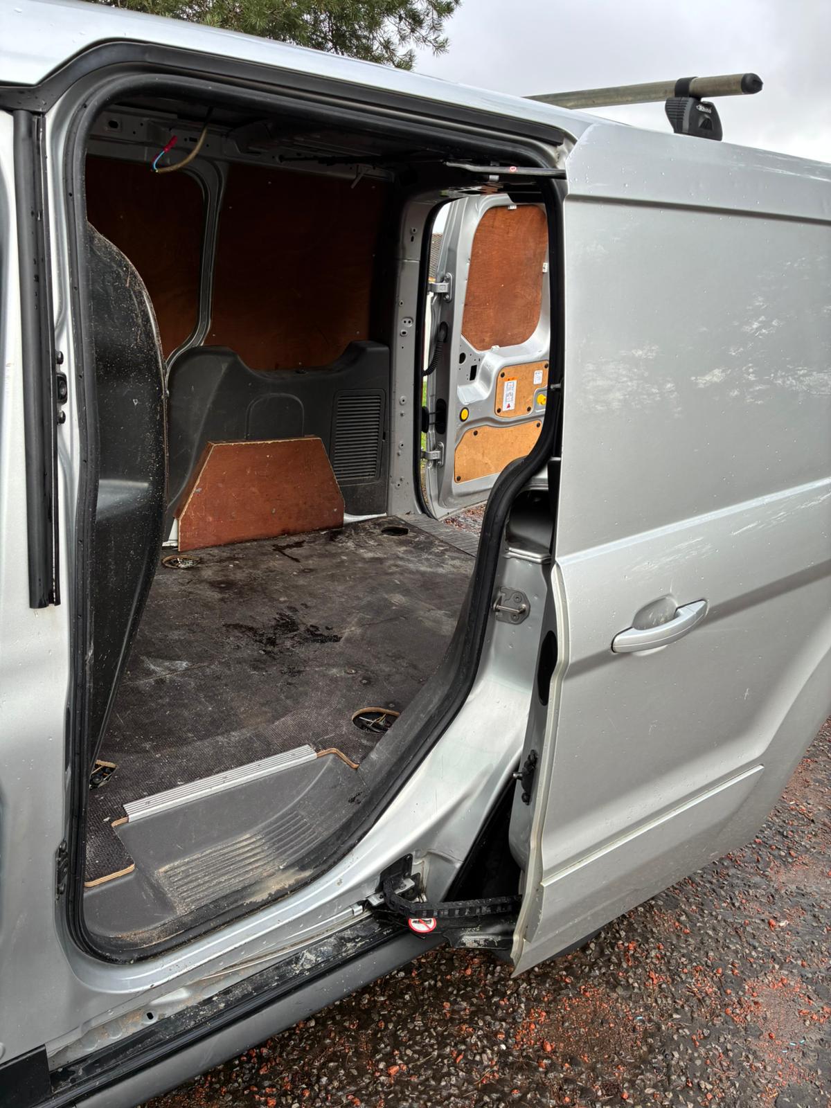 2019 FORD TRANSIT CONNECT 200 LTD TDCI L1H1 1499CC MANUAL PANEL VAN IN SILVER