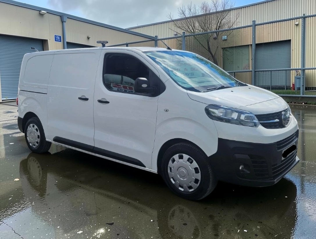 **(ONLY 51K MILEAGE)** 2019 VAUXHALL VIVARO 2900 EDITION S/S L1H1 1499CC DIESEL MANUAL PANEL VAN