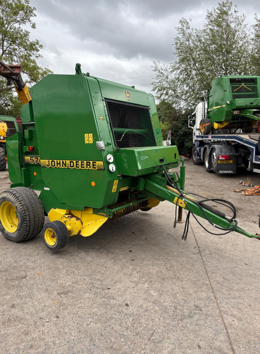 JOHN DEERE 570 ROUND BALER