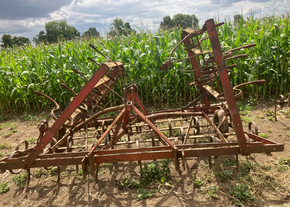 FOLDING SPRINGTINE HARROW