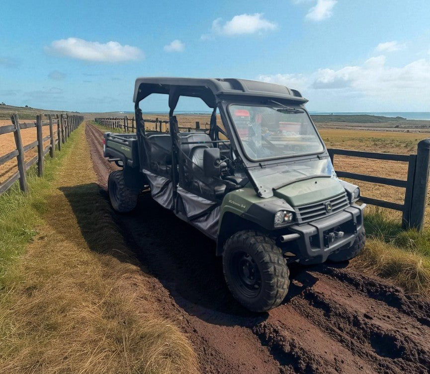 JOHN DEERE 855M GATOR