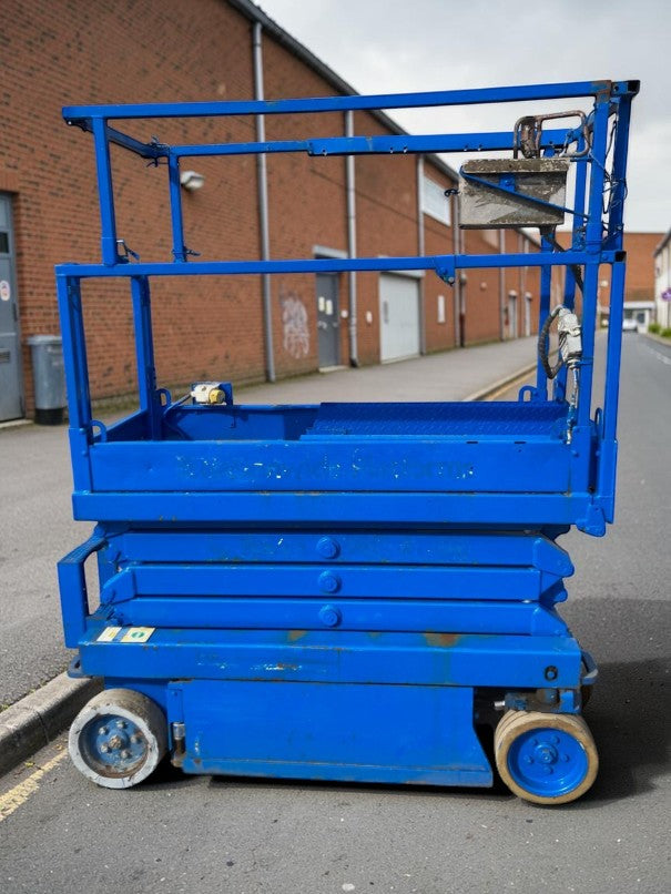 2012 SKYJACK SJ3219 SELF-PROPELLED SCISSOR LIFT ACCESS PLATFORM