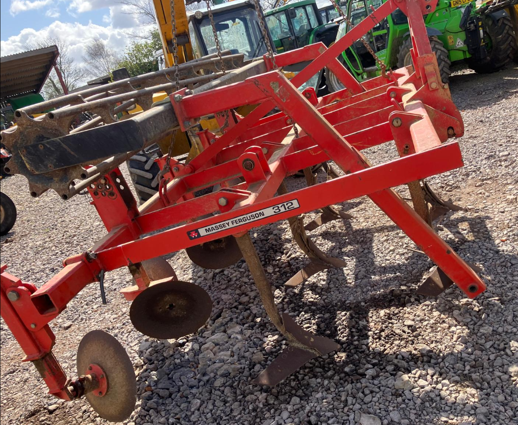 MASSEY FERGUSON 312, 3M CULTIVATOR