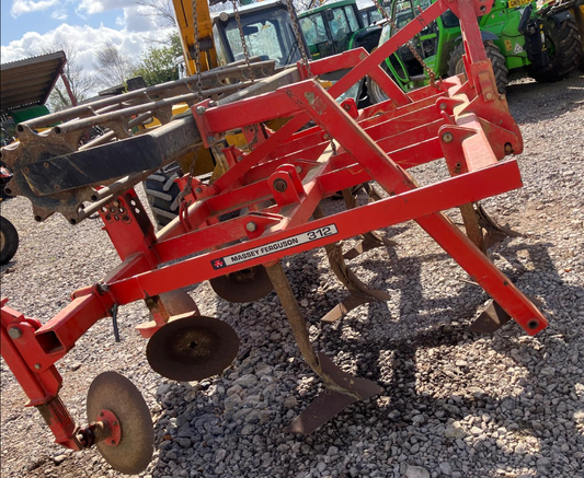 MASSEY FERGUSON 312, 3M CULTIVATOR